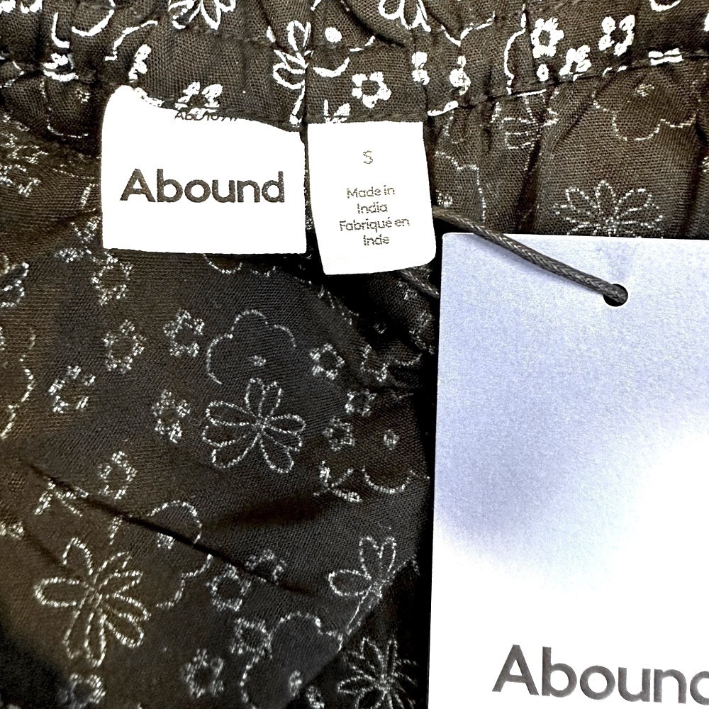 NWT Abound Black & Teal Ditsy Floral Smocked Crop Camisole Coastal Chic Size S - Picture 13 of 16